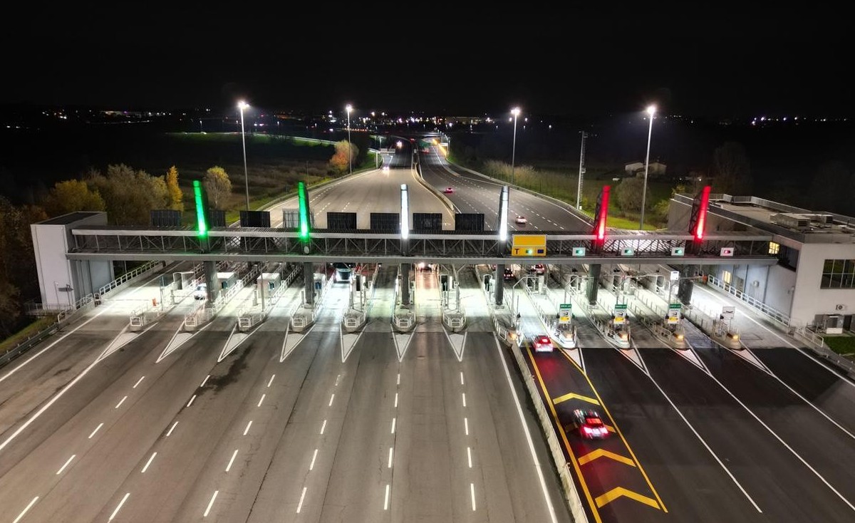 Luci olimpiche in autostrada